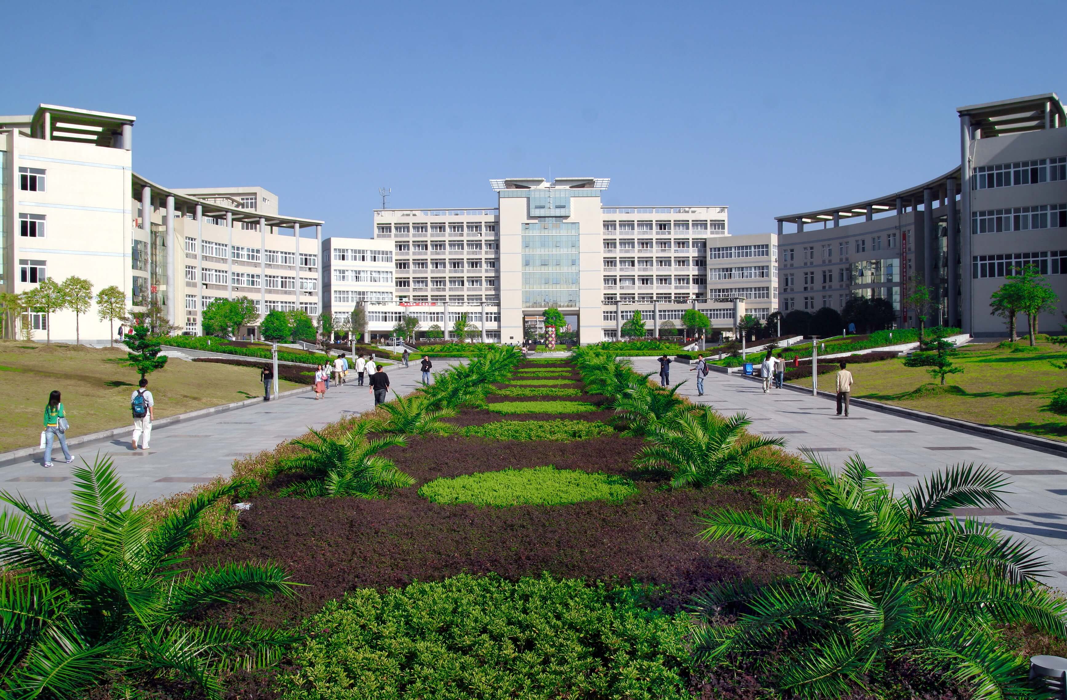三峽大學(xué)成教學(xué)校環(huán)境3