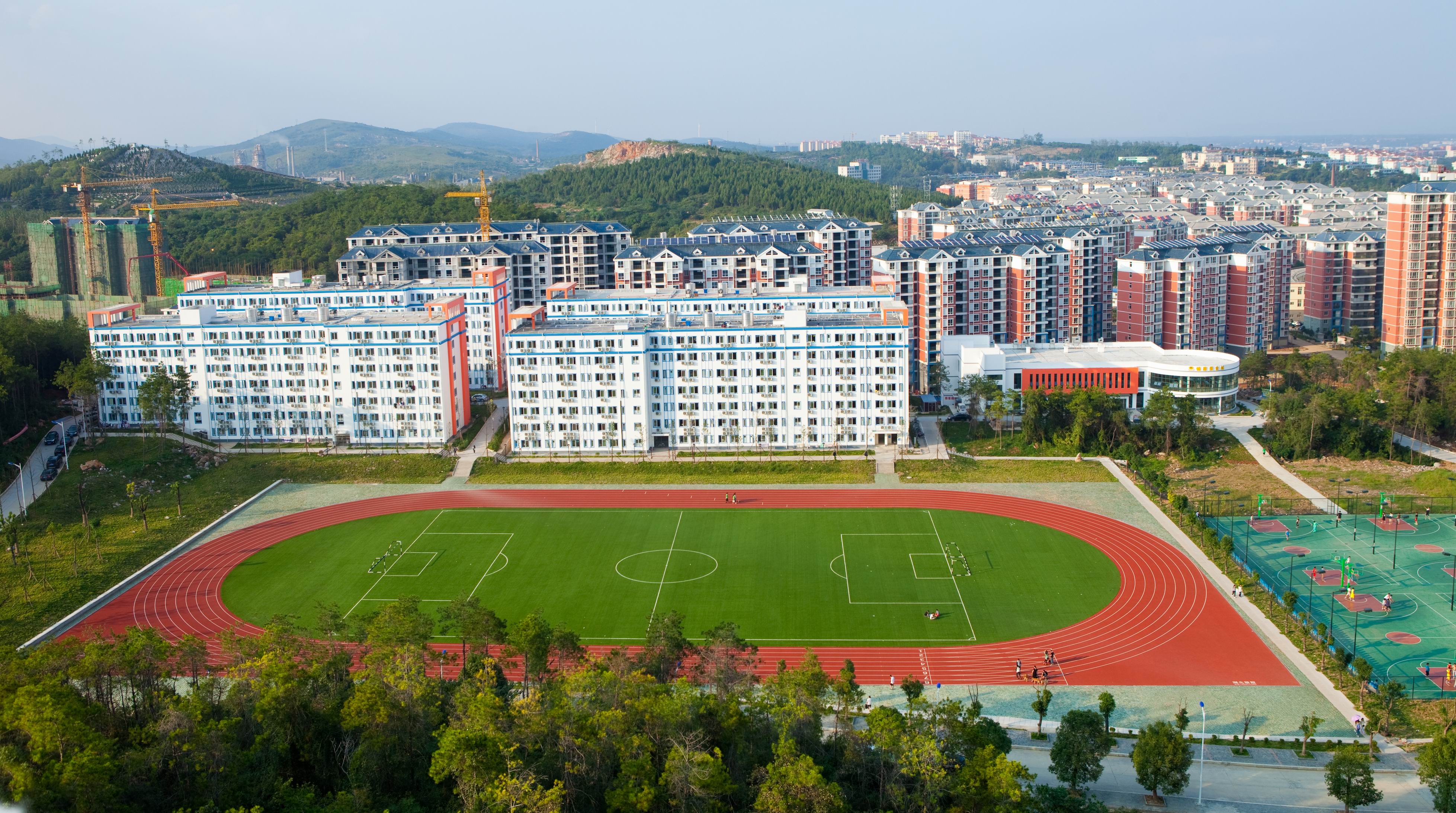 荊楚理工學院成教校園環(huán)境